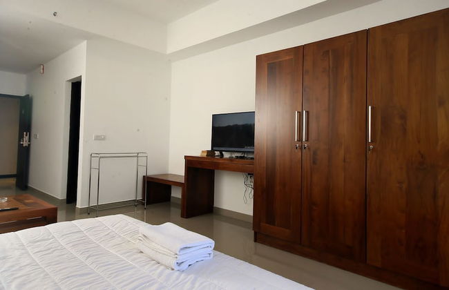 Ocean Breeze Condo - Photo 20