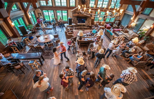 Vista Verde Ranch All-inclusive Cabin - Photo 6