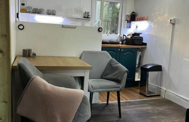 Lynbrook Cabin and Hot Tub, New Forest - Foto 8