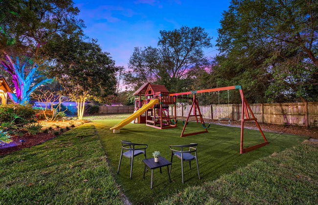 Luxe Largo Retreat: Pool, Games, Basketball & More - Foto 27