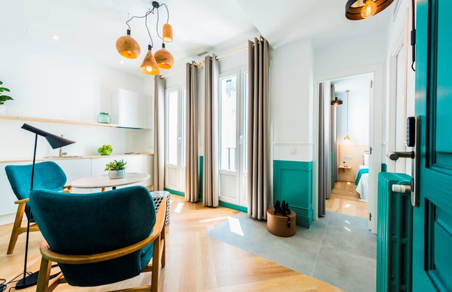 Be Mate Gran Vía Suites - Photo 48