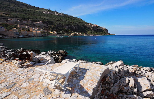 Sofia Limeni Seafront - Photo 17