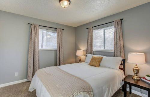 2BR Aptmt Parks Private Deck, Mountain Views! - Foto 22