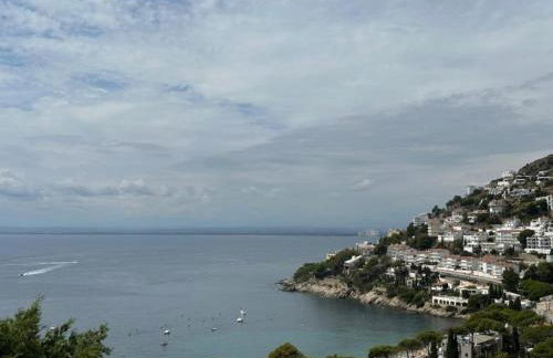 Preciosa casa con piscina desbordante y vistas al mar - Foto 34