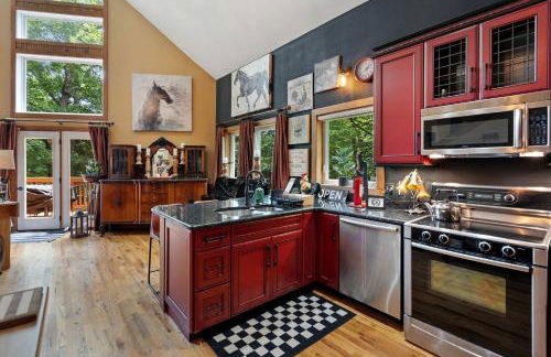 Rustic A-Frame Chalet with Hot Tub & Scenic Views in Mount Jackson, Virginia - Photo 25