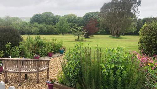 Detached, peaceful, spacious with easy access and very large garden - Foto 2, Garden, Garden view