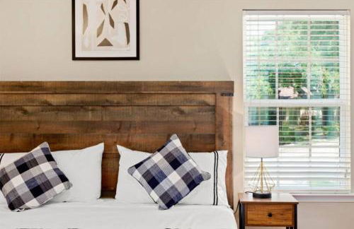 Yellow Stone: Chef's Kitchen, Patio & Location - Foto 12