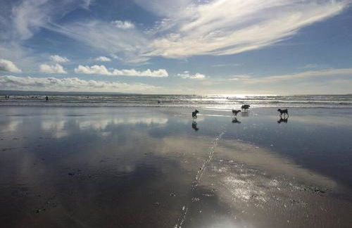 Cosy terrace cottage built into the mountain side. - Foto 4