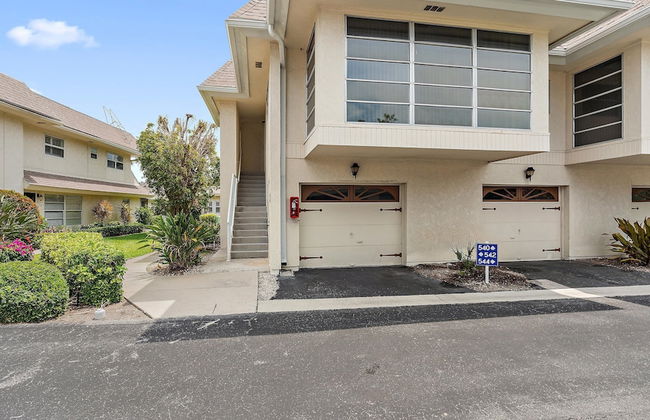 Serenity On Sutton 2 Bedroom Townhouse by RedAwning - Foto 40