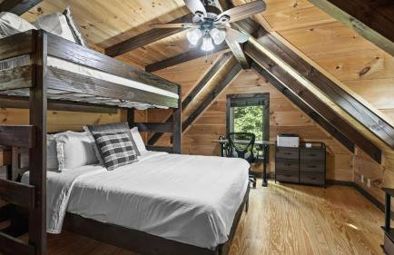 Waterfront 1-acre Private Dock, Hot Tub, Firepit Bankhead Lodge by Avantstay - Foto 68