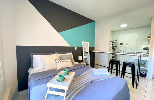 Flat com Wifi, Pisicina e Estacionamento - Foto 1