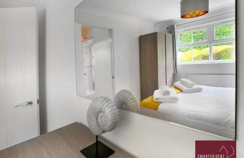 Wokingham - 2 Bedroom Maisonette - With Parking - Foto 10