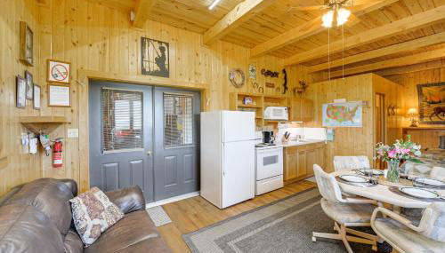 Studio Cabin with Mtn Views by the Green River! - Foto 4