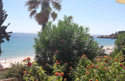 Luxurious first floor apartment with balconies overlooking pool and gardens. - Foto 38