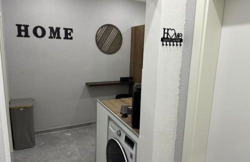 Stylish Home Theater Apartment 1 - Foto 10