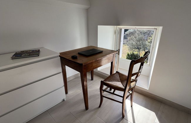 Sunlit Villa in Banne - Photo 28