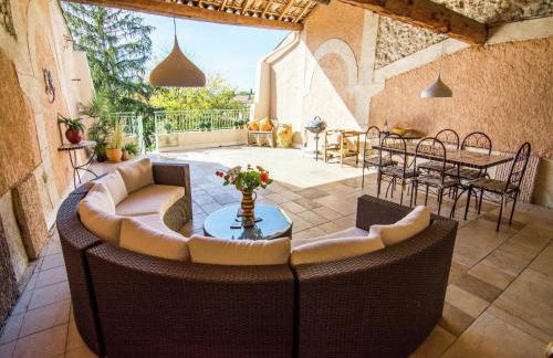 Old wine storehouse with terrace and garden - Foto 5