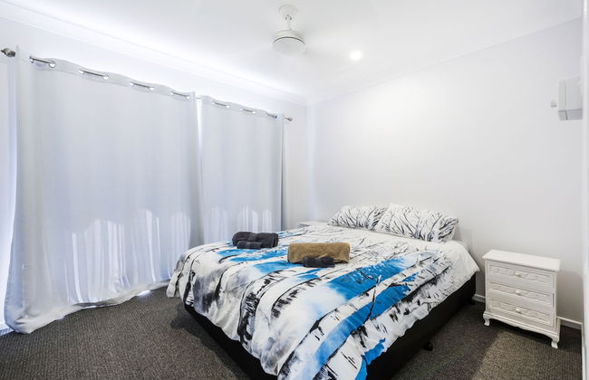 Family Tides - Photo 3