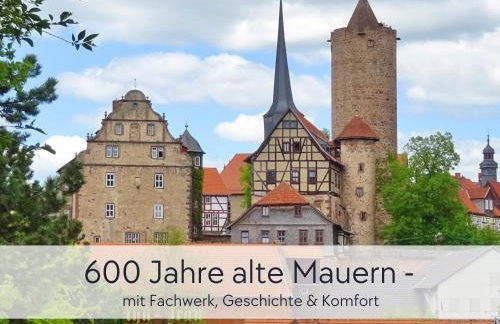 ALTE FÖRSTEREI - Altstadtwohnung mit Stil & Aufzug - in der Hinterburg Schlitz - mit Garten, Parkplatz & E-Ladestation - Hunde willkommen - Fulda, Bad Hersfeld, Alsfeld in 25 km Entfernung - Foto 2