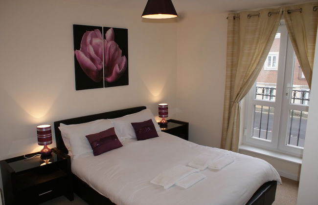 Brunel Crescent - Photo 2