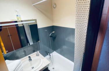 Appartement Plein Sud Cosy 6 personnes très bien équipé ,Vue splendide, Terrasse, Spacieux,Bien situé, Randonnées,Ski - Photo 11