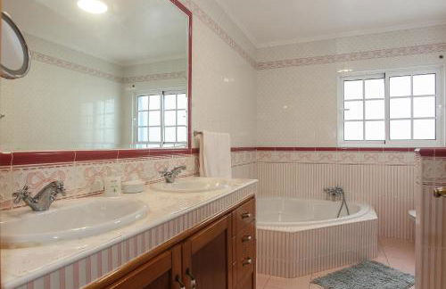 Capelas Blue , Relax & Fun - Up to 14 Guests! - Photo 31