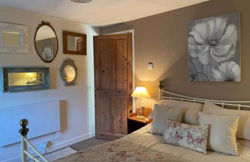 Gingerbread Cottage - Photo 16