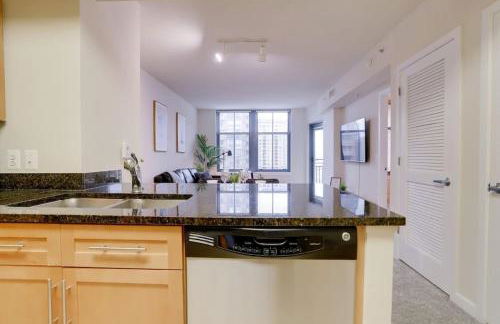 Condo with Gym and Pool in Pentagon City 8min to DCA - Foto 20