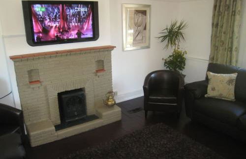 Arden Hill Farmhouse - Hot Tub, Snooker Table, Sleeps 16 - Foto 11