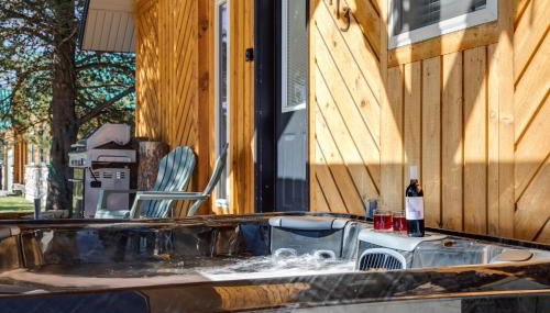 Huckleberry Hollow by KABINO Hot Tub FirePit PS2 Satellite Grill WiFi Golf Course - Foto 3