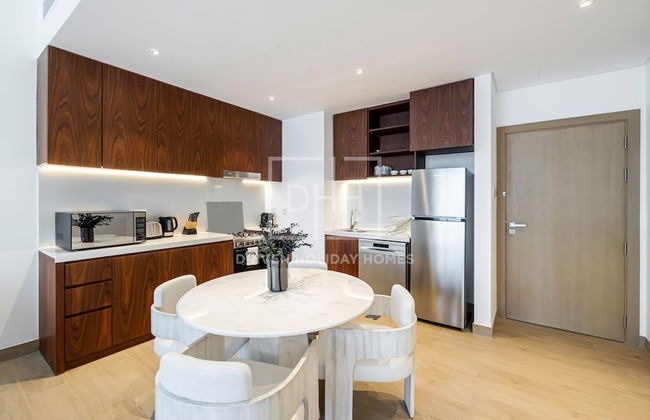 Full Sea View 1Bed Le Pont B1 in La Mer - Photo 5