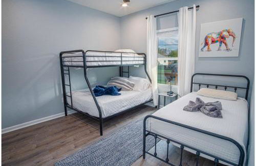 Downtown Dream Home Spacious 4br/2ba Sleeps 12! - Foto 36