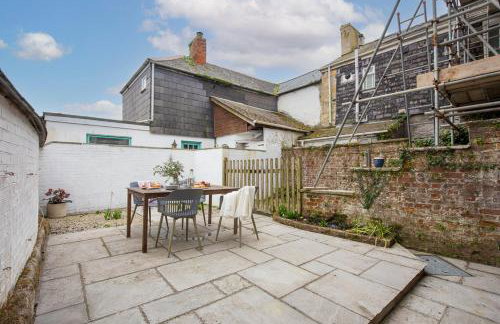 City Centre 1 bed Georgian flat with courtyard - Photo 21