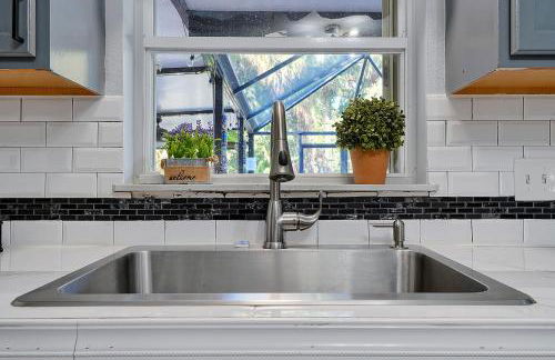 Poolside Cocoa Oasis w/ Tiki Bar! - Foto 20