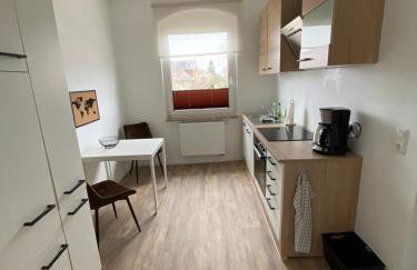 FEDDERSEN LIVING Moderne Ferienwohnungen - Gemütlich - Netflix - Voll ausgestattet - Waschmaschine - zentral gelegen - Foto 23