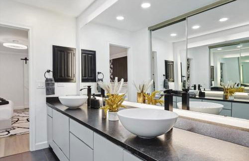 Plano Perfect Getaway - Pool Hot Tub BBQ Grill - Foto 16