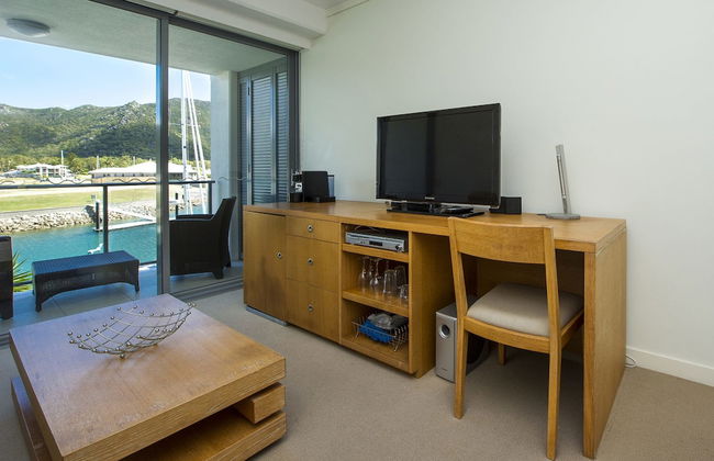 Blue on Blue Studio Room 1222 - Photo 4