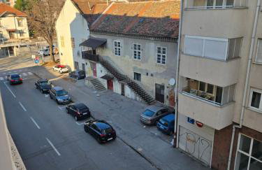 APARTMAN LAVANDA ZAGREB 57 Square Meters 2 Bedrooms Free Parking Self Check-in - Photo 46