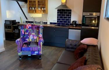 Holly's Lodge - Photo 24