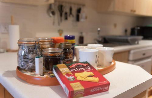 Steading Cottage - 50m from the beach - Foto 43