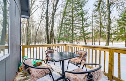 Roscommon Chalet with Hot Tub Near Higgins Lake! - Foto 27