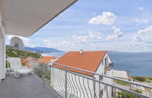 1 Bedroom Cozy Apartment In Senj - Foto 1