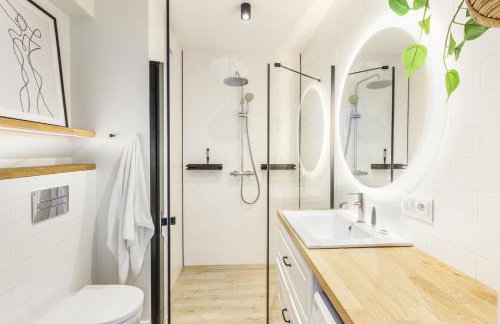 National Stadium Sunny Apartment by BookingHost - Foto 8