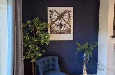 Large 4-bed house for up to 7 guests w 2x parking - Foto 4