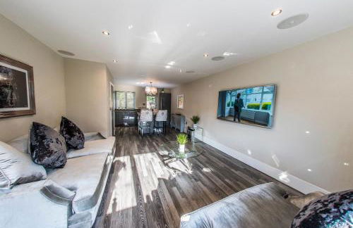 Courtyard Holiday Homes - Foto 1