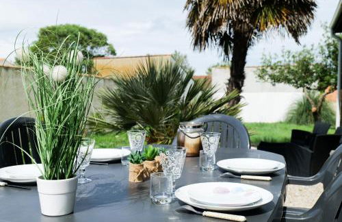 Jolie maison en bois à 2 kms de la plage de Brem Sur Mer - 6 personnes - Foto 1