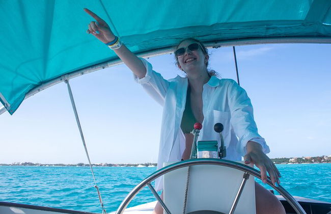 Excursão de catamarã Isla Mujeres, snorkeling, diversão, bar aberto e buffet - Foto 41