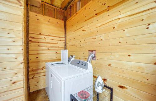 8 Mi to Appalachian Ski! Mtn-View Gem on 22 Acres - Foto 23