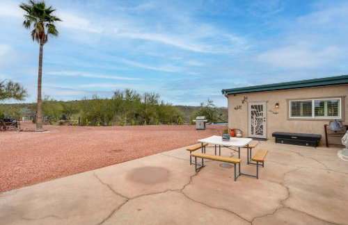 Horse Ranch Hideaway! Wickenburg Equestrian Casita - Photo 4