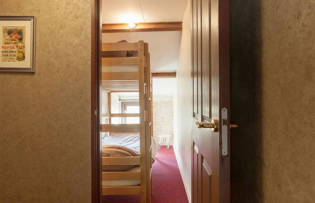 Elegant Holiday Home With Horssen With Terrace - Photo 14